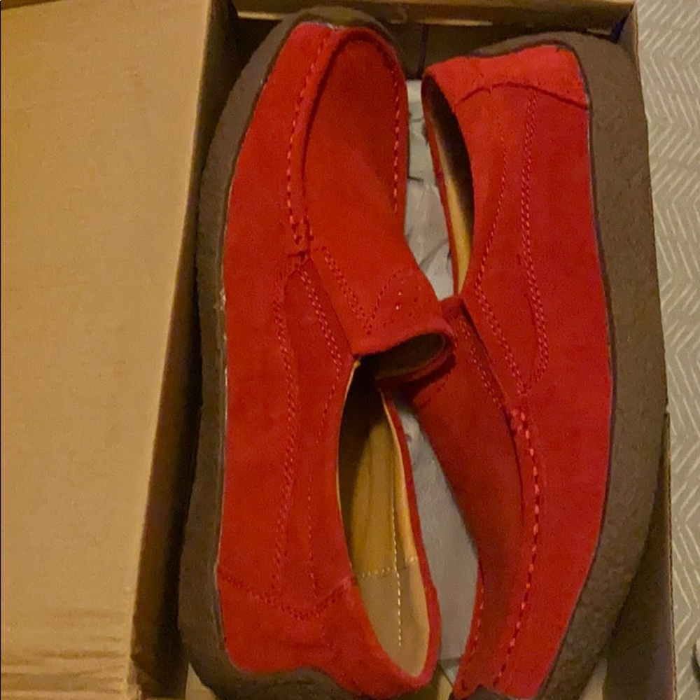 New in box leather loafers